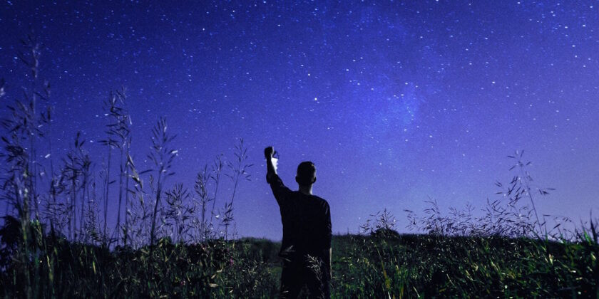 La diferencia entre soñar y observar el sueño: el nacimiento de la conciencia onírica